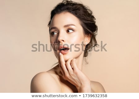 [[stock_photo]]: Emme · regardant · en · arrière