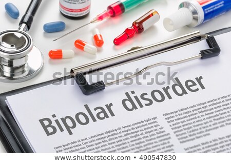 Foto stock: The Diagnosis Bipolar Disorder Written On A Clipboard