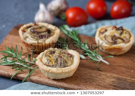 Stockfoto: Three Mini Vegetarian Quiches