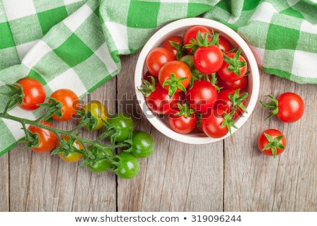 Stockfoto: White Bowl Of Cherries On Wood