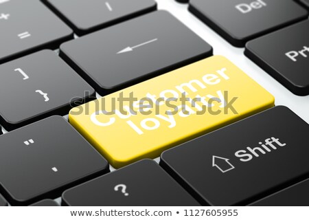 Foto stock: Be Creative - Text On The Yellow Keyboard Button 3d