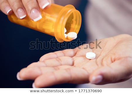 Foto stock: White Pills And Water