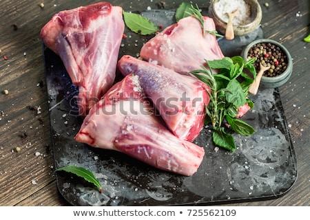 Foto d'archivio: Raw Lamb Mutton