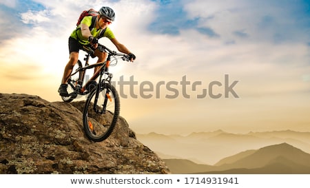 Foto stock: Biking In Mountains