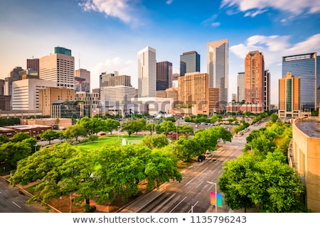 Foto stock: Difícios · urbanos · no · centro · da · cidade · de · Houston