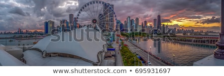 Foto stock: Sunset Over Chicago From Navy Pier