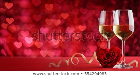 Foto stock: Valentines Day Greeting Card With Roses And Champagne