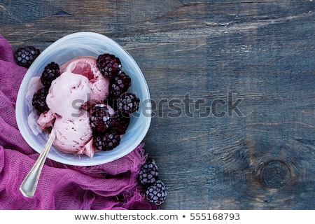 Сток-фото: Bowl Of Blackberry Ice Cream