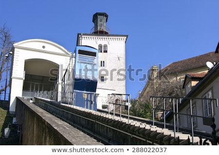 Foto stock: Funicular And Kula Lotrscak In Zagreb