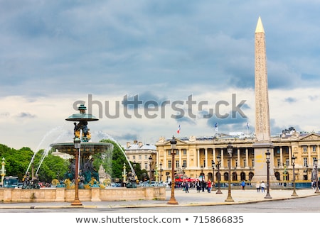 Foto stock: Fountain At Place De La Concorde In Paris