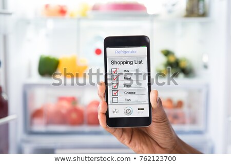 Сток-фото: Consumer Grocery Shopping List App