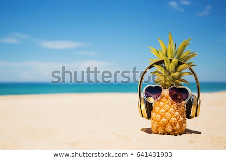 Foto stock: Travel Vacation And Music Concept