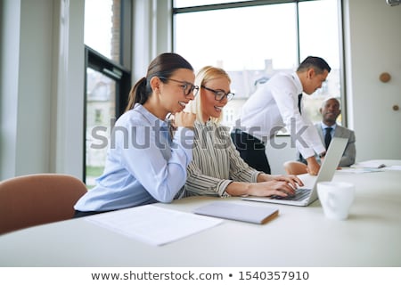 Foto stock: Smiling Young Businesswoman