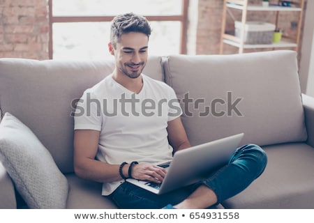 Foto stock: Tractivo · joven · navegando · por · Internet