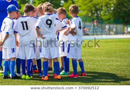 Coach Giving Young Soccer Team Instructions Kids Sport Team Gat Stockfoto © matimix