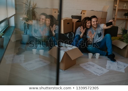 Foto stock: Couple Cleaning House Before Move