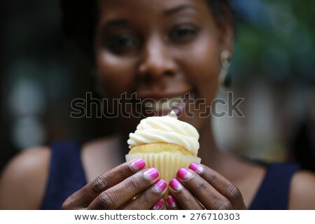 [[stock_photo]]: Erise · avec · du · sucre · dans · la · bouche · des · dents · de · la · femme