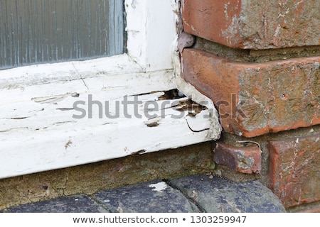Foto stock: Wooden House With Bad Condition