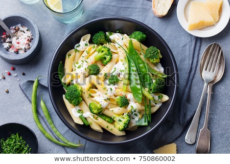 Foto stock: Pasta With Green Vegetables And Creamy Sauce