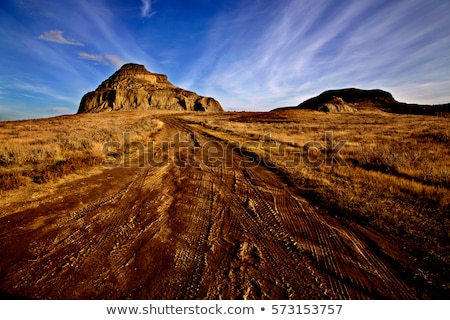 [[stock_photo]]: Astle · Butte · dans · la · grande · vallée · boueuse · de · la · Saskatchewan