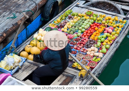 Foto stock: Rowing Boat In The Ha Long Bay