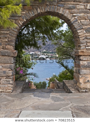 Stockfoto: Windows Arch With Sea View