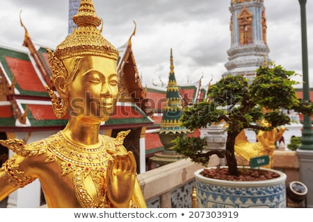 Zdjęcia stock: Golden Kinnari Statue At Temple Of Emerald Buddha Bangkok Thailand