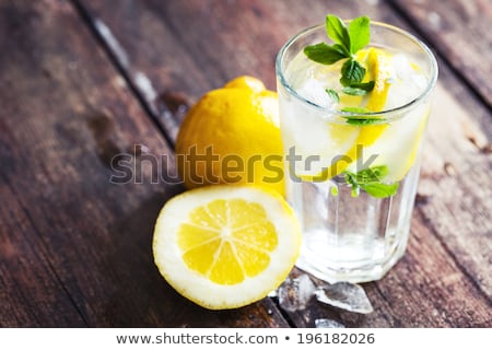 ストックフォト: Water And Lemon