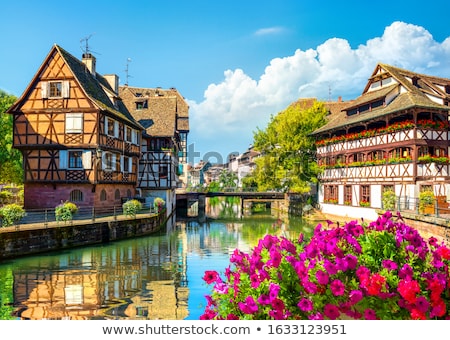 Foto stock: Picturesque District Petite