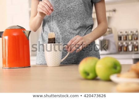 Foto stock: Making Tea