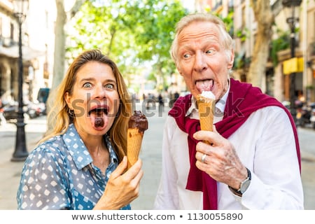 Foto stock: Couple In The Making Grimaces