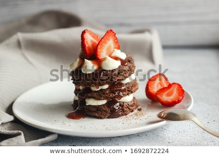 Foto d'archivio: Delicious Dessert With Strawberry