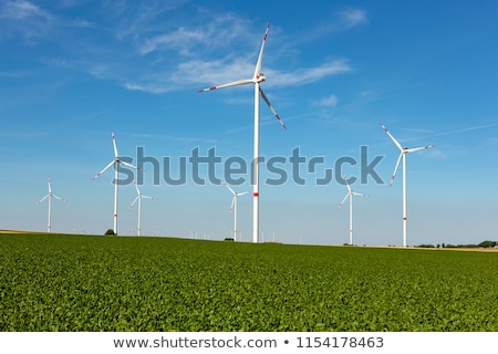 Foto stock: Green Energy Feeld Wind Turbines