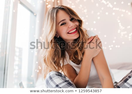 [[stock_photo]]: Eune · femme · blonde · de · beauté · réfléchie