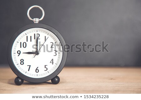 Foto stock: Chalkboard On The Office Wall With Deadline Concept