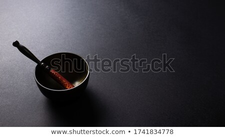 Foto stock: Plums In Bronze Bowl