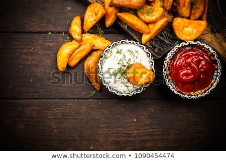 Foto d'archivio: Pan Of Rustic Golden French Fries