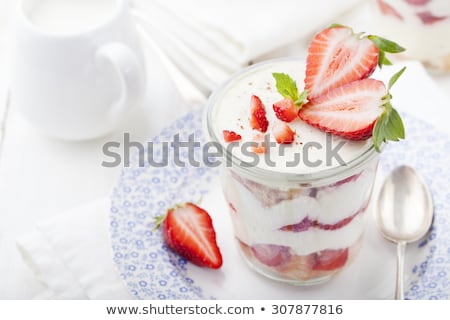 Foto stock: Strawberry And Mascarpone Tiramisu