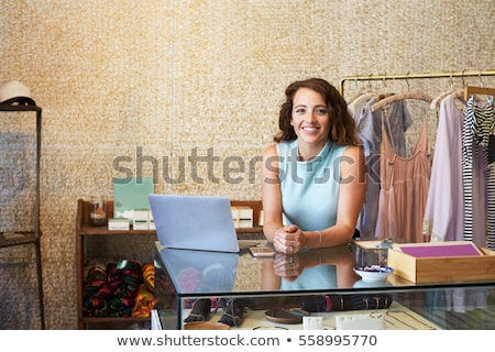 Foto stock: Woman Leaning On Rail Waiting