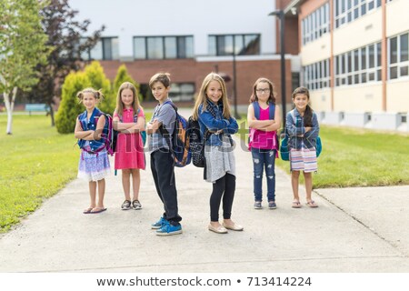 Foto stock: Pre Teen School Pupils Outside Of The Classroom