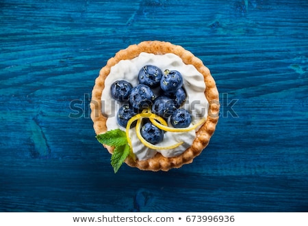 Foto stock: Custard Tart Topped With Fruit
