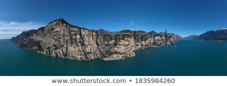 Zdjęcia stock: Lago Di Garda And High Cliffs View