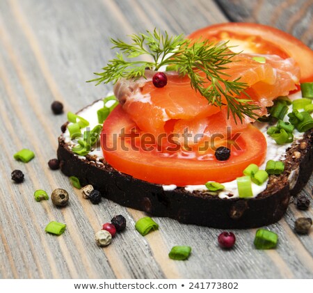 Foto d'archivio: Bread With Cream And Salmon