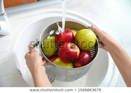 Foto stock: Washed Red Apple