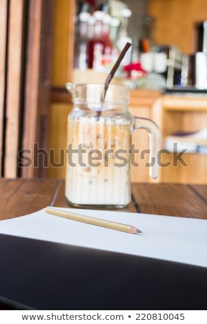 Freelance Artist Work Staion At Coffee Shop Stock foto © nalinratphi