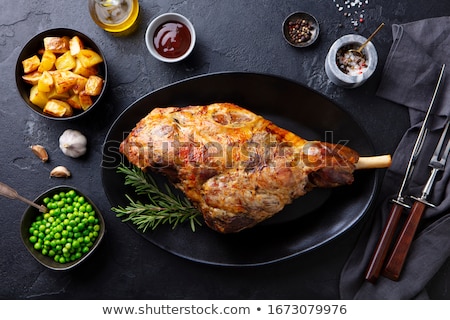 Zdjęcia stock: Lamb Leg With Potato And Sauce
