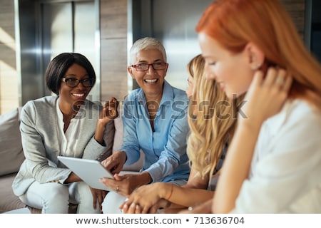 Foto d'archivio: Business Women Working Together