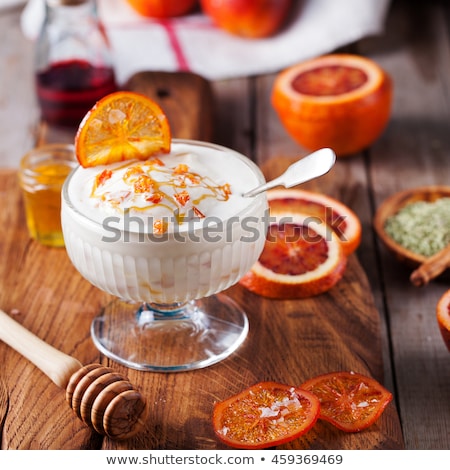 Stockfoto: Bloody Oranges Dessert Ice Cream In A Glass Bowl