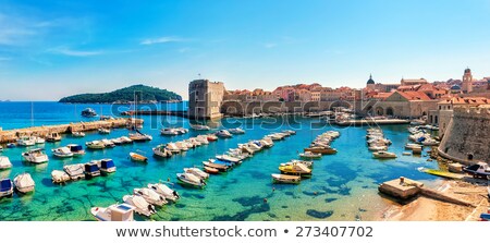 Foto d'archivio: Sunny Day Over Dubrovnik Old Town