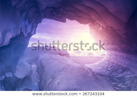 ストックフォト: Violet Ice Cave In Antarctica